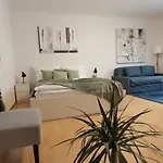 Central Alpha Apartment in Viennes Brunnenmarkt